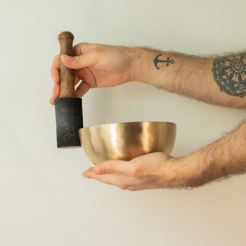 Mittlere Chaken-Klangschale, handgefertigt (ca. 500 g) – 15 cm