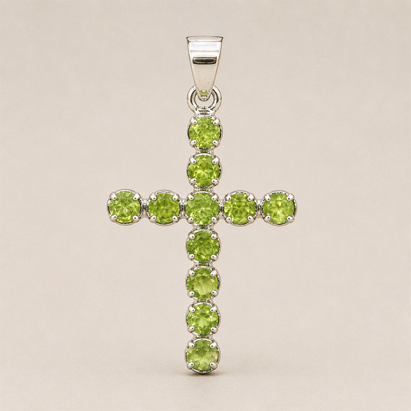 Indische Andachtsanhänger - Versilbert (45 cm Kette) - Peridot-Kreuz