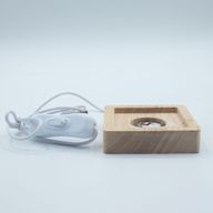 8 cm quadratischer USB-LED-Ständer aus Holz – Mehrfarbig