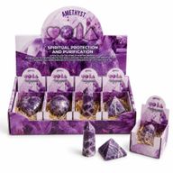 Bereit für den Einzelhandel: Verschiedene Edelsteinformen – Amethyst