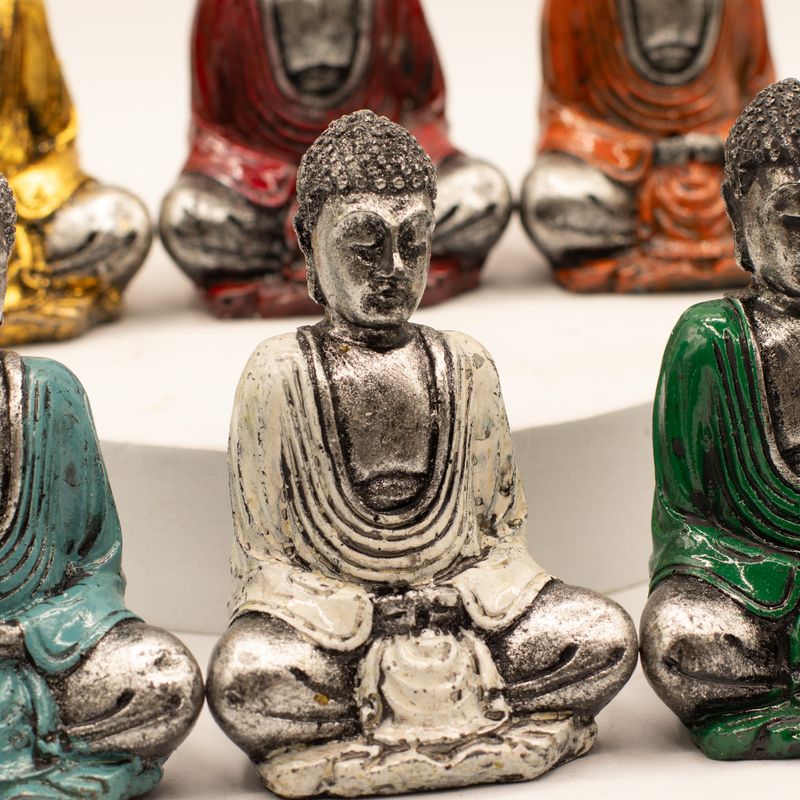Silberner Mini-Buddha (in verschiedenen Farben)