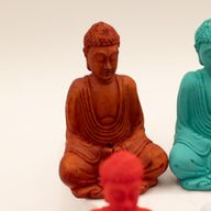 matt Mini Buddha (verschiedene Farben)
