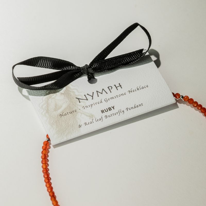 Nymphen-Geist Edelstein-Halsketten-Set – Blutmond