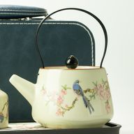 Reise-Teekannen-Set und zwei Teetassen – Blauer Vogel Qing-Dynastie