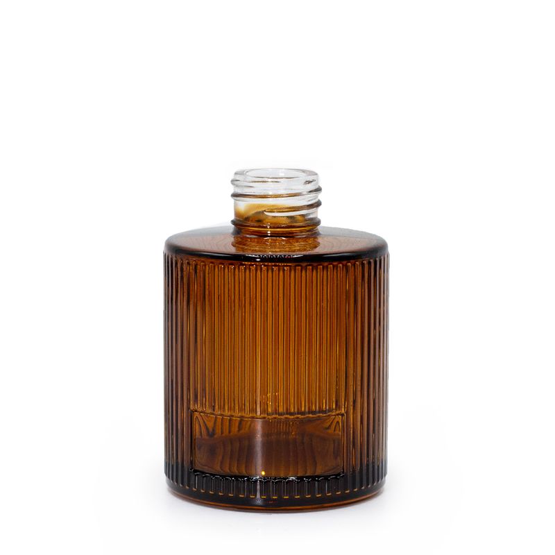 150ml gerippte runde Diffusorflasche (28 mm Hals) - bernsteinfarben