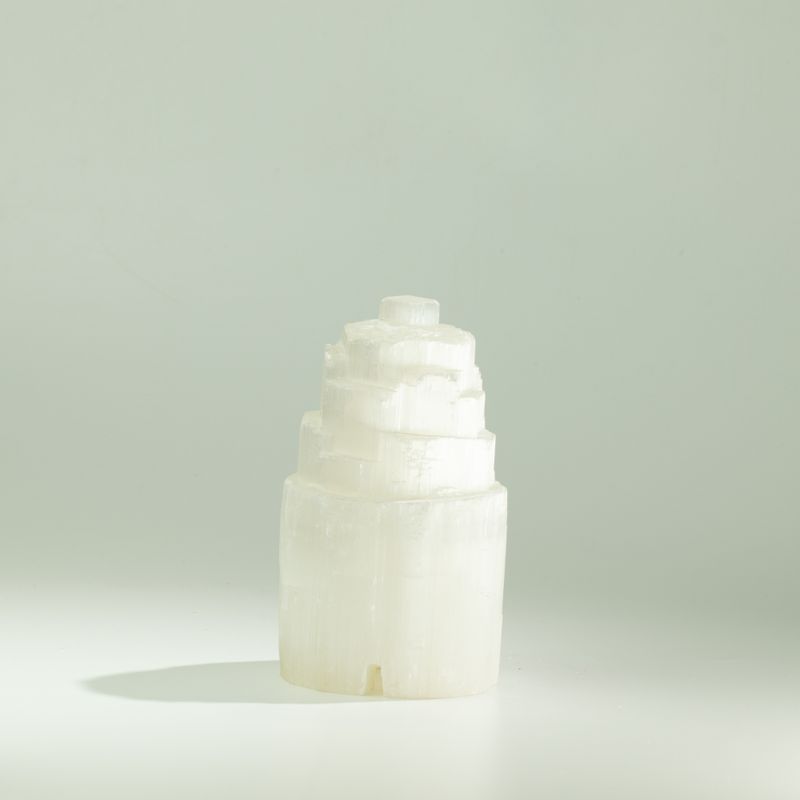Natürliche Selenit-Turmleuchte - 15 cm