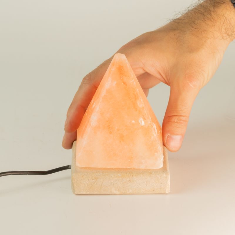 Qualitäts-USB-Pyramiden-Salzlampe - 9 cm (Einzelstück)