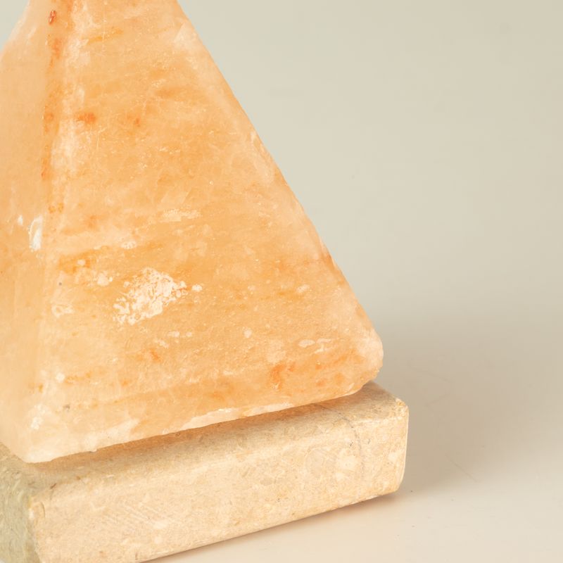 Qualitäts-USB-Pyramiden-Salzlampe - 9 cm (Einzelstück)