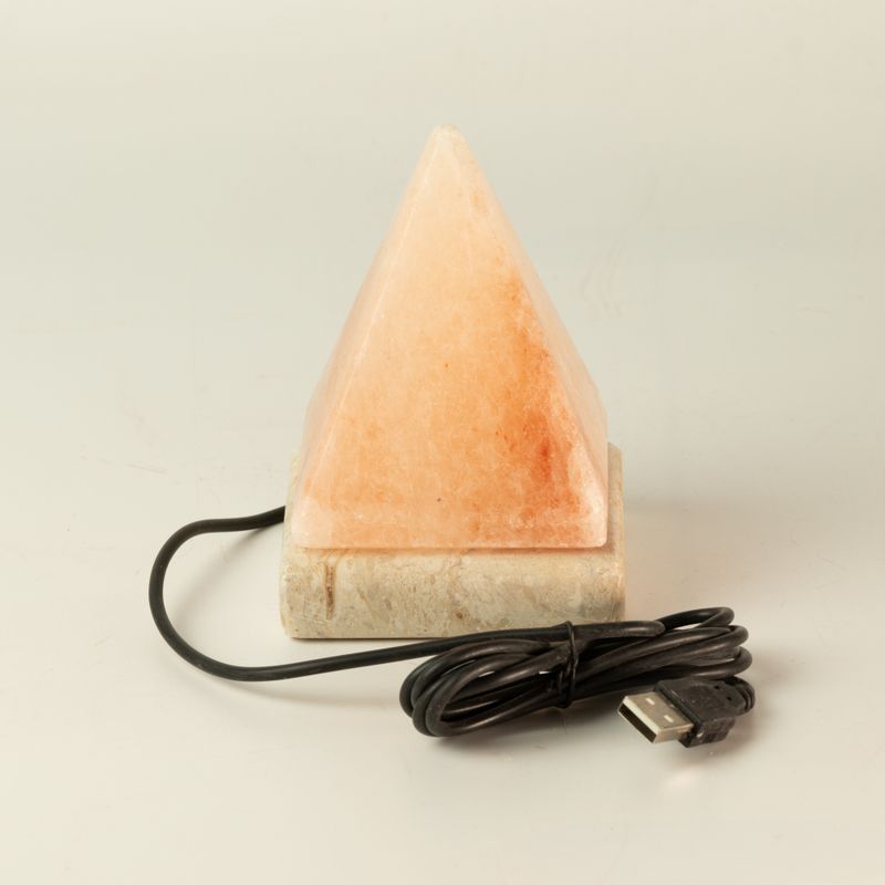 Qualitäts-USB-Pyramiden-Salzlampe – 9 cm (mehrfach)