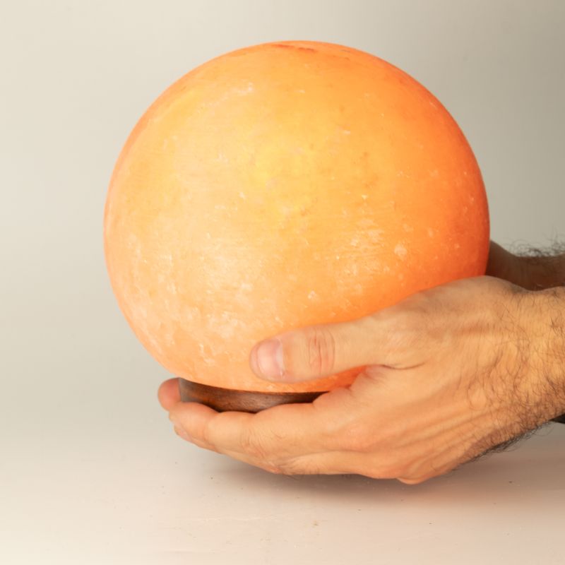 Salzlampe Kugel - Großer Holzsockel 3-4 kg
