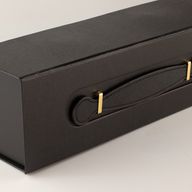 Flach verpackte Geschenkbox - Weinbox-Form (33,5 x 10 x 10,5 cm) - Schwarz