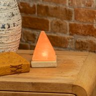 Qualitäts-USB-Pyramiden-Salzlampe - 9 cm (1 Stück)
