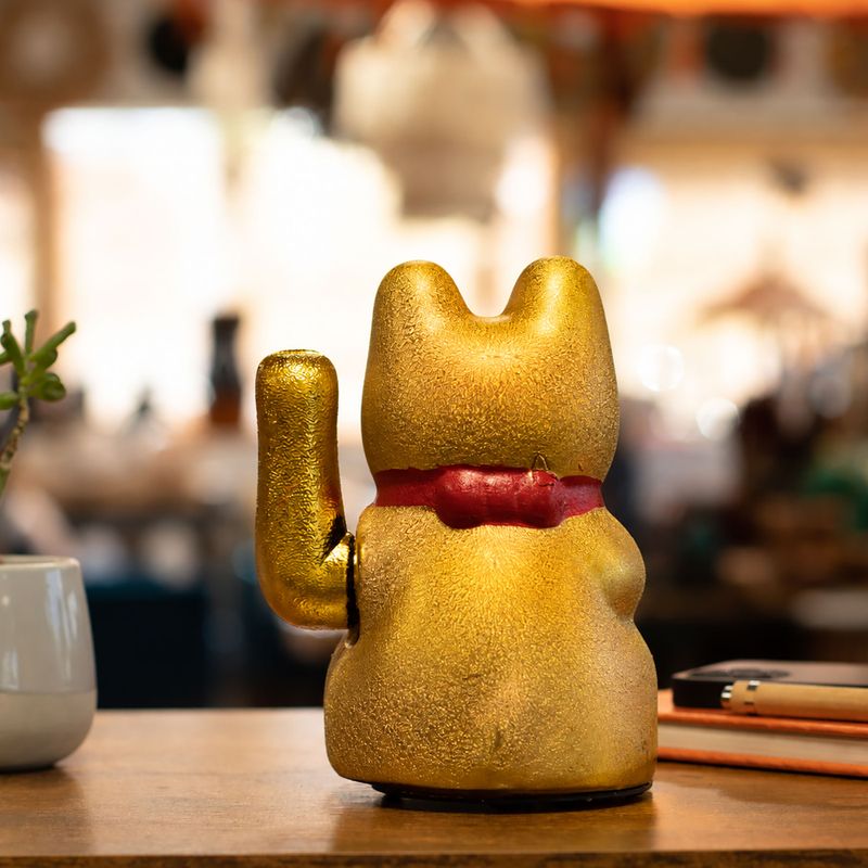 Klassische Glückskatze (Maneki-neko)