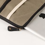 Canvas-Tablettasche – Oliv