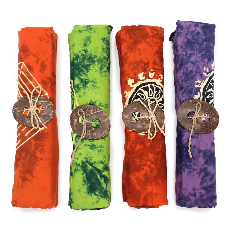 Keltische Bali-Sarongs – Yin und Yang (4 verschiedene Farben)