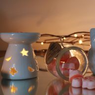 Klassische Weiße Duftlampe "Sterne & Mond" (klein)