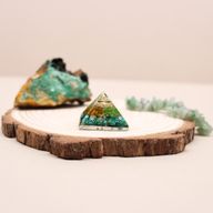 Kleine Orgonit Pyramide - 25mm