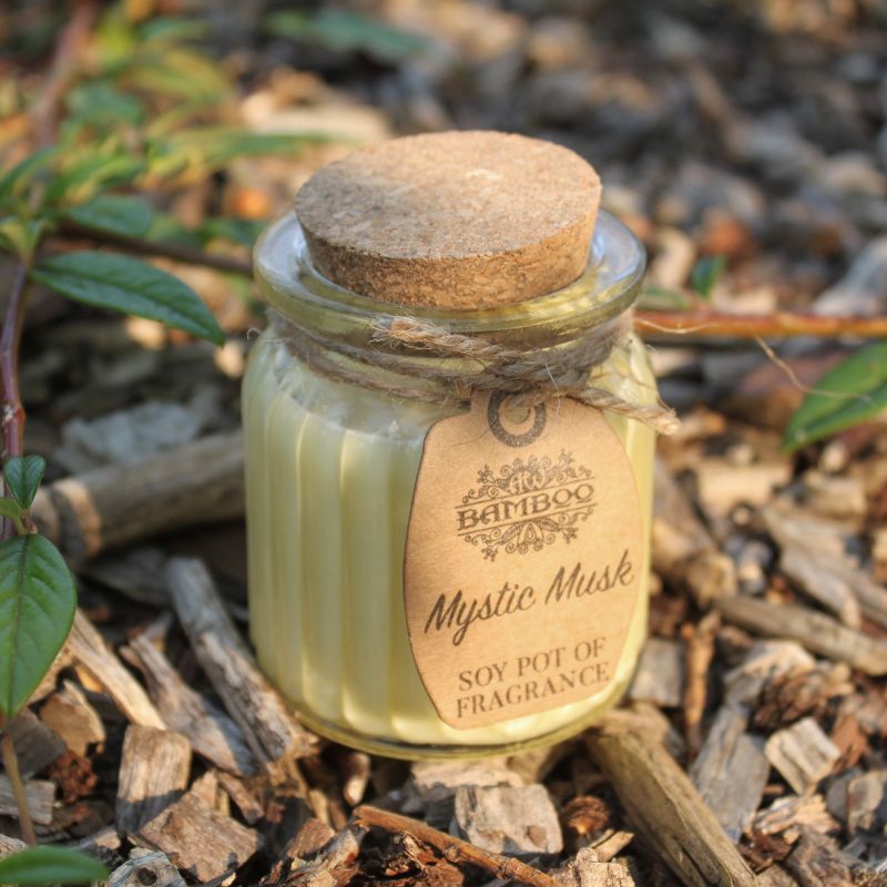 Sojawachskerze in Glas mit Korkdeckel "Mystischer Moschus"