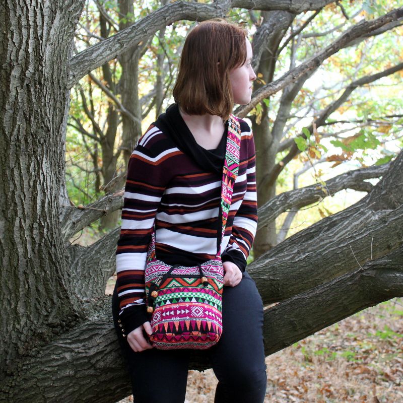 Jacquard-Umhängetasche (mittelgroß) pink