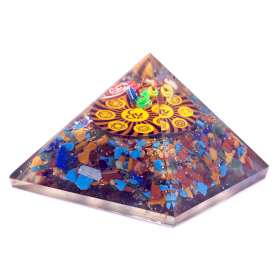 Orgonite Pyramide \'Om Chakra\' - 70 mm