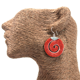 Korallfarbene Ohrringe aus 925 Silber - Schneckenförmig