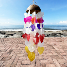 Kokosnuss- und Capiz-Windspiele – Große Herzen – 40 cm