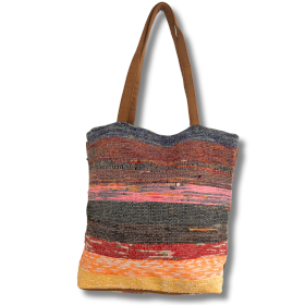 Recycelte große Teppichtasche – Lavendeltöne