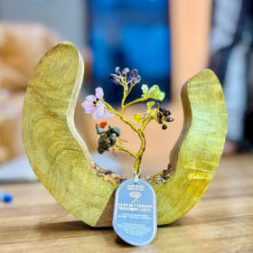 Edelstein-Baumgarten – offener Ring aus Mangoholz – Sieben Chakra – 60 Chipstones