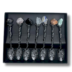 Set mit 7 Hexenlöffeln aus dunkelsilbernem Edelsteinkristall