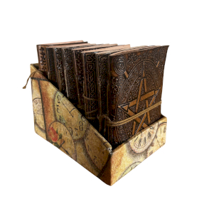 8x Verschiedene mittelgroße esoterische Ledernotizbücher (5 x 3,5 Zoll) – Vitrine